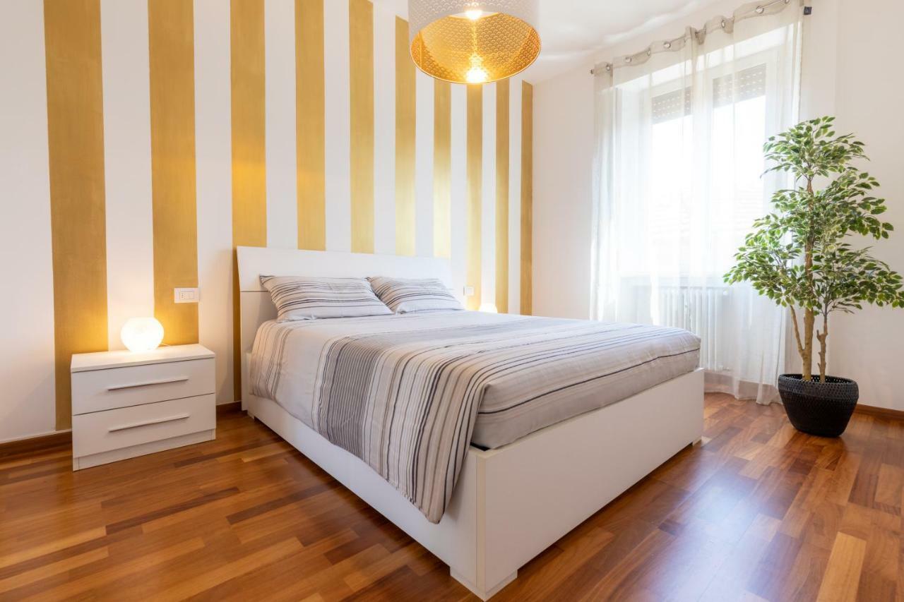 Golden House Milano Apartment Ngoại thất bức ảnh